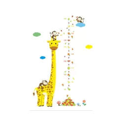 Groeimeter Baby Giraffe met 3 Aapjes - Muursticker - Wanddecoratie - 86x135 cm